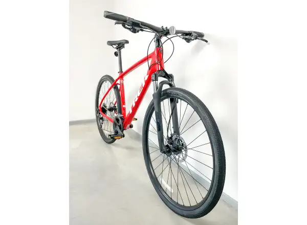 Trek Dual Sport 2 trekingový bicykel červený