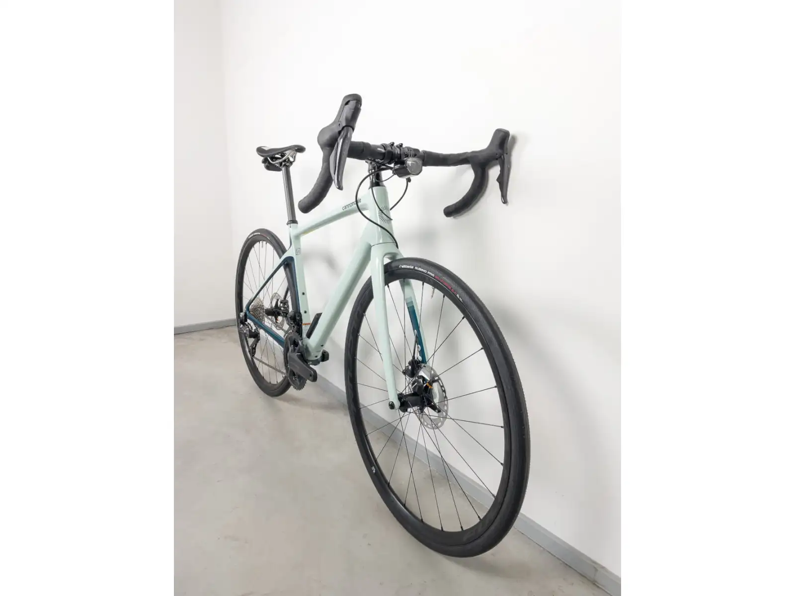 Cannondale Synapse Carbon 2 RLE cestný bicykel VZOROK