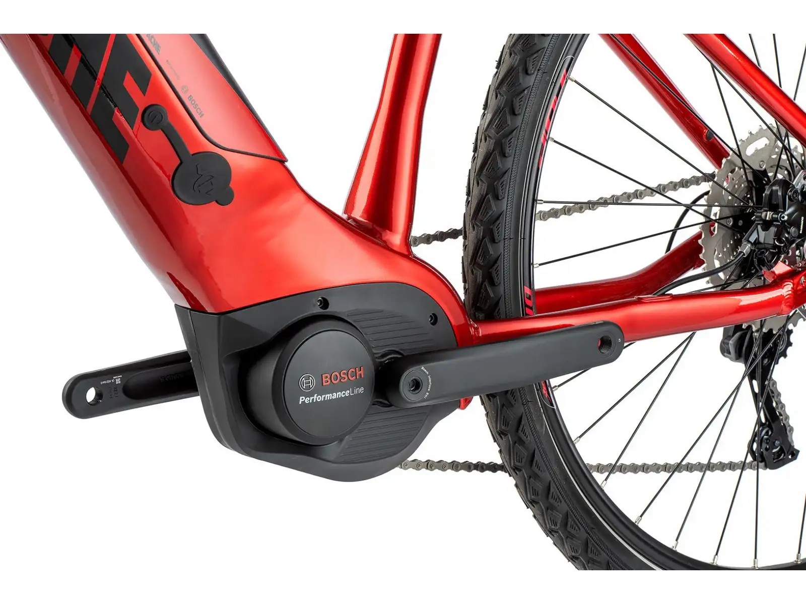 Apache Matta Bosch 1 trekingový e-bike Tmavo červená