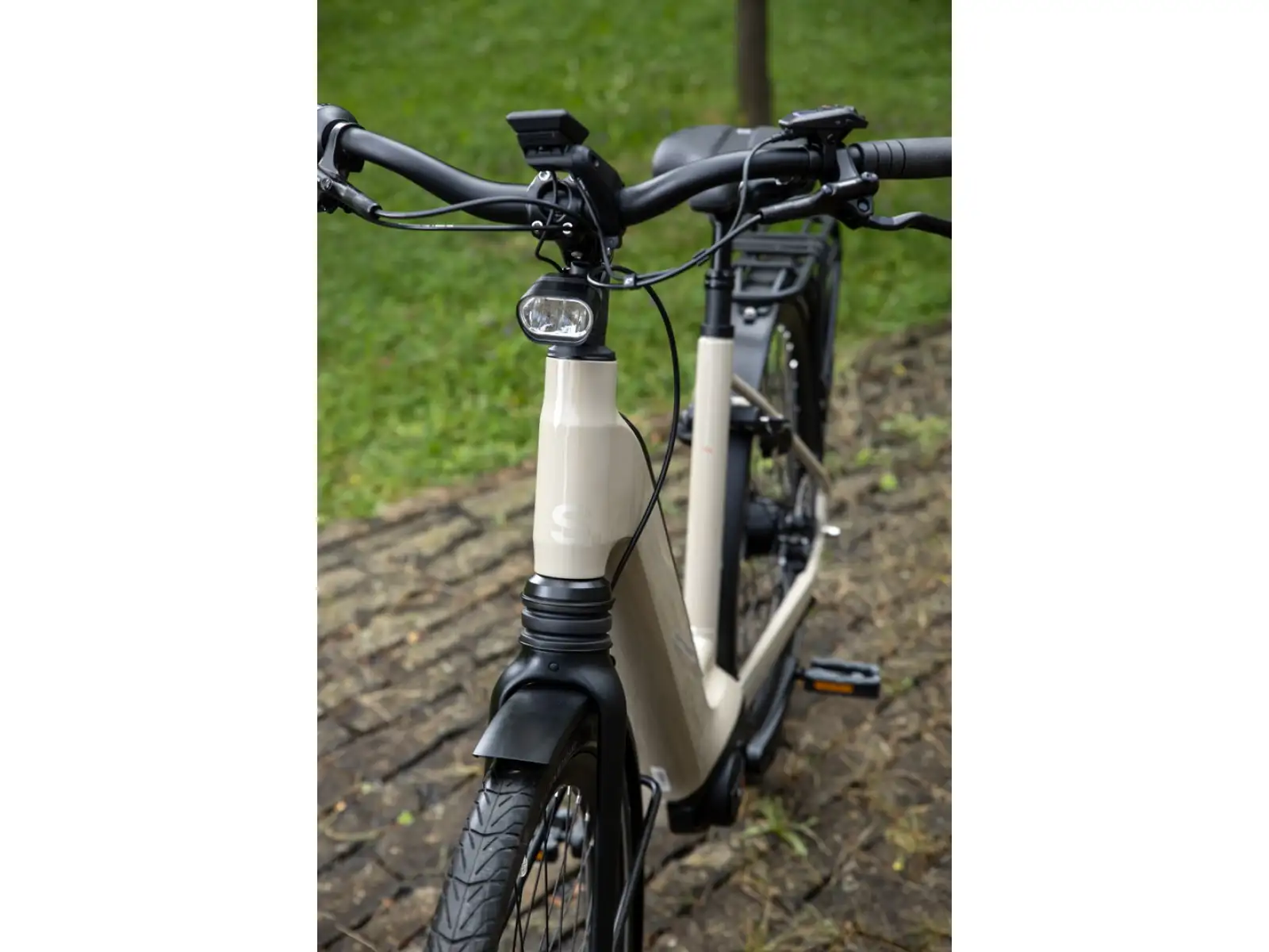 Superior eWAY 6.45 mestský elektrobicykel Gloss Dust