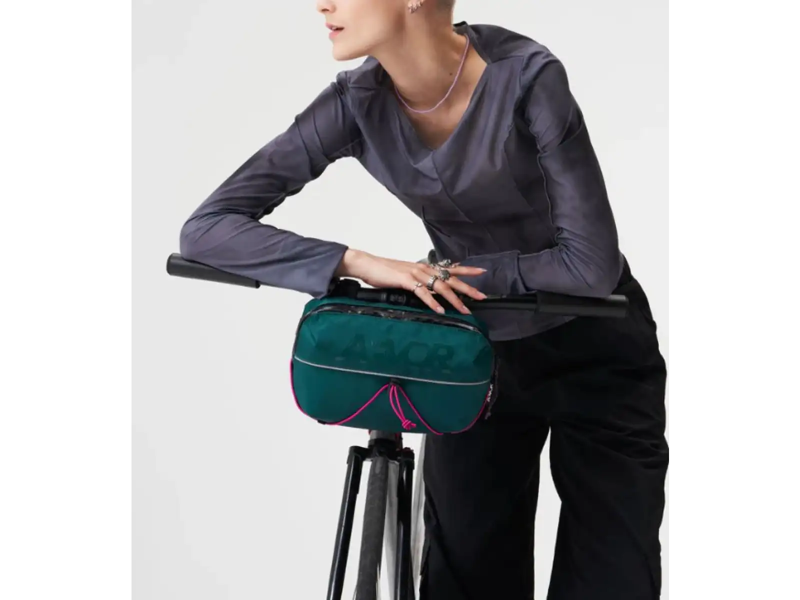 Aevor Bar Bag taštička cez rameno/ľadvinový pás/bicykel riadidlá Proof Evergreen