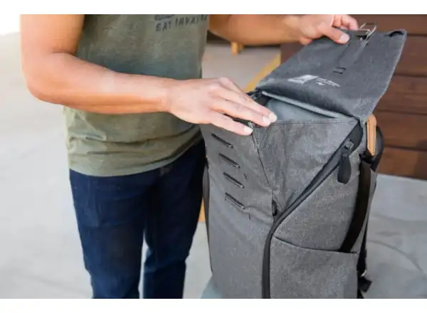 Batoh Peak Design Everyday 30 l Charcoal
