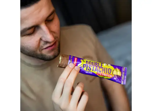 Nutrend Delicious Bar tyčinka 50 g dubajská čokoláda