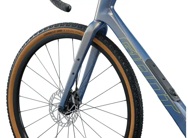 Giant Revolt Advanced 1 gravel bicykel Midnight Moon