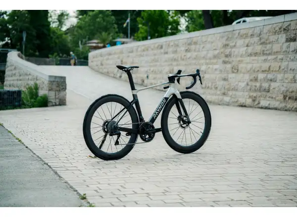 Raymon Arva Ultra 24S Ultegra Di2 cestný bicykel carbon stealth