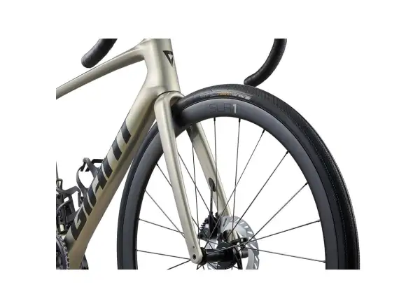 Giant Defy Advanced SL 1 cestný bicykel Golden Haze / Panther