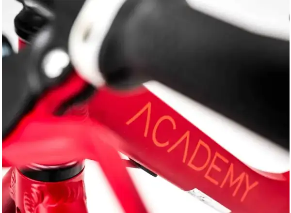 Academy Grade 1 detské odrážadlo 12" červená
