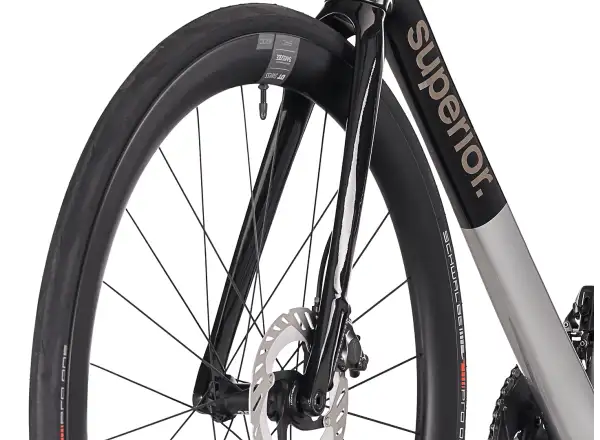 Superior RR 9.8 cestný bicykel Gloss Chrome Silver/Black Metallic