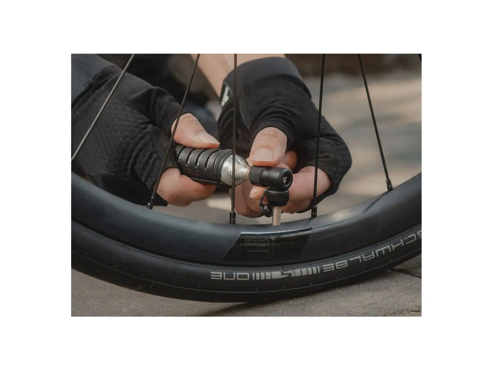Topeak Nano AirBooster L pumpa čierna + 25 g CO2 náplň