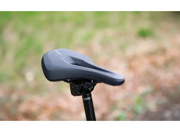 Horský elektrobicykel Superior iXF 9.8 matný jagavý karbón