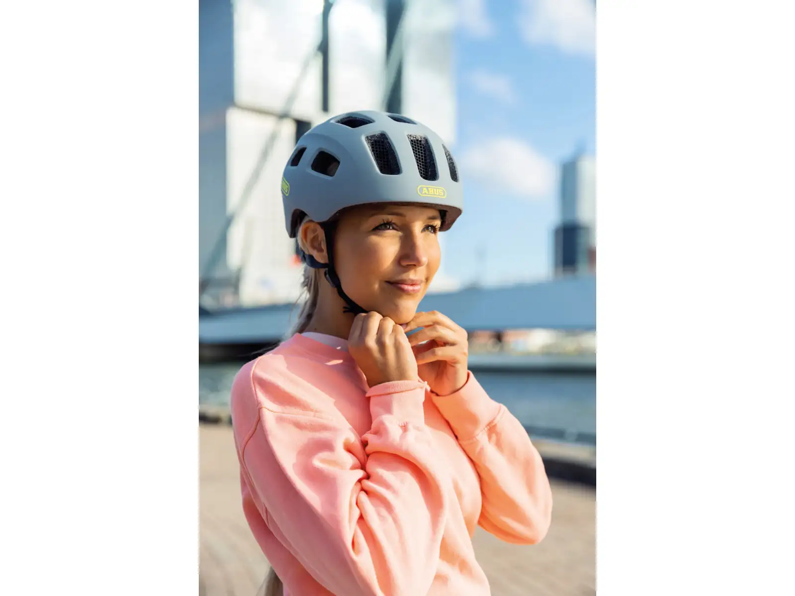 Abus Youn-I 2.0 detská prilba Cool Grey