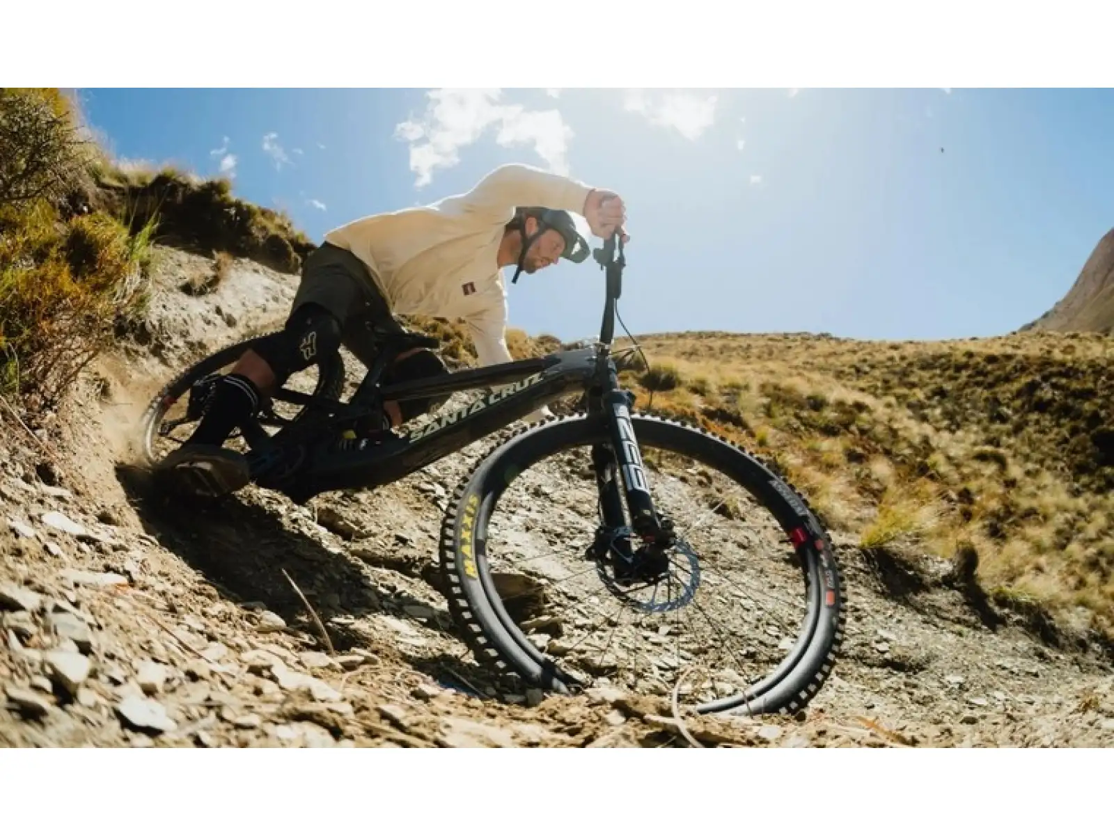 Santa Cruz Megatower 2 C 29 GX AXS celoodpružený bicykel Matte Carbon Black