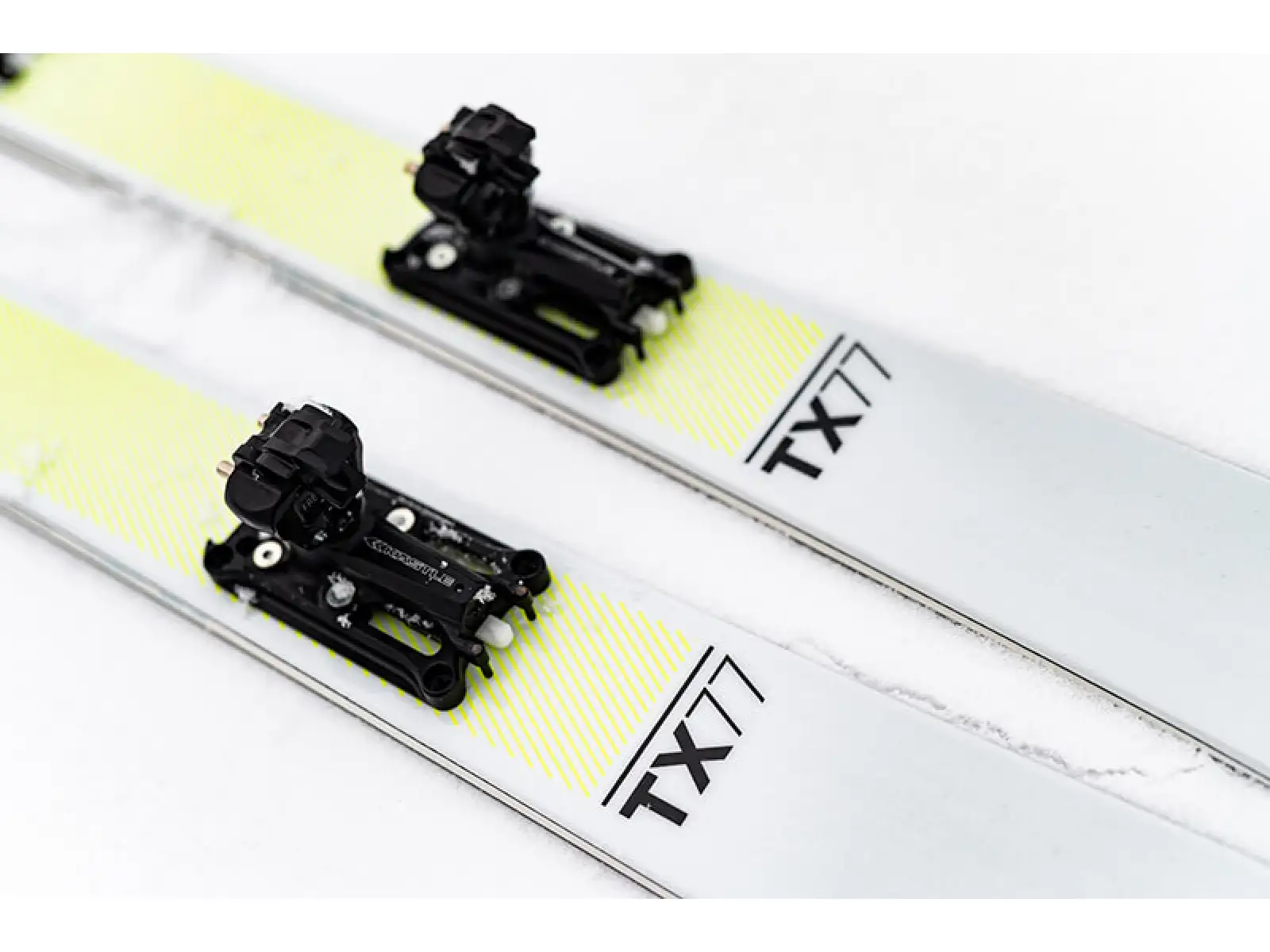 Kästle TX77 + Climbing Skin TX77 175 cm skialp set