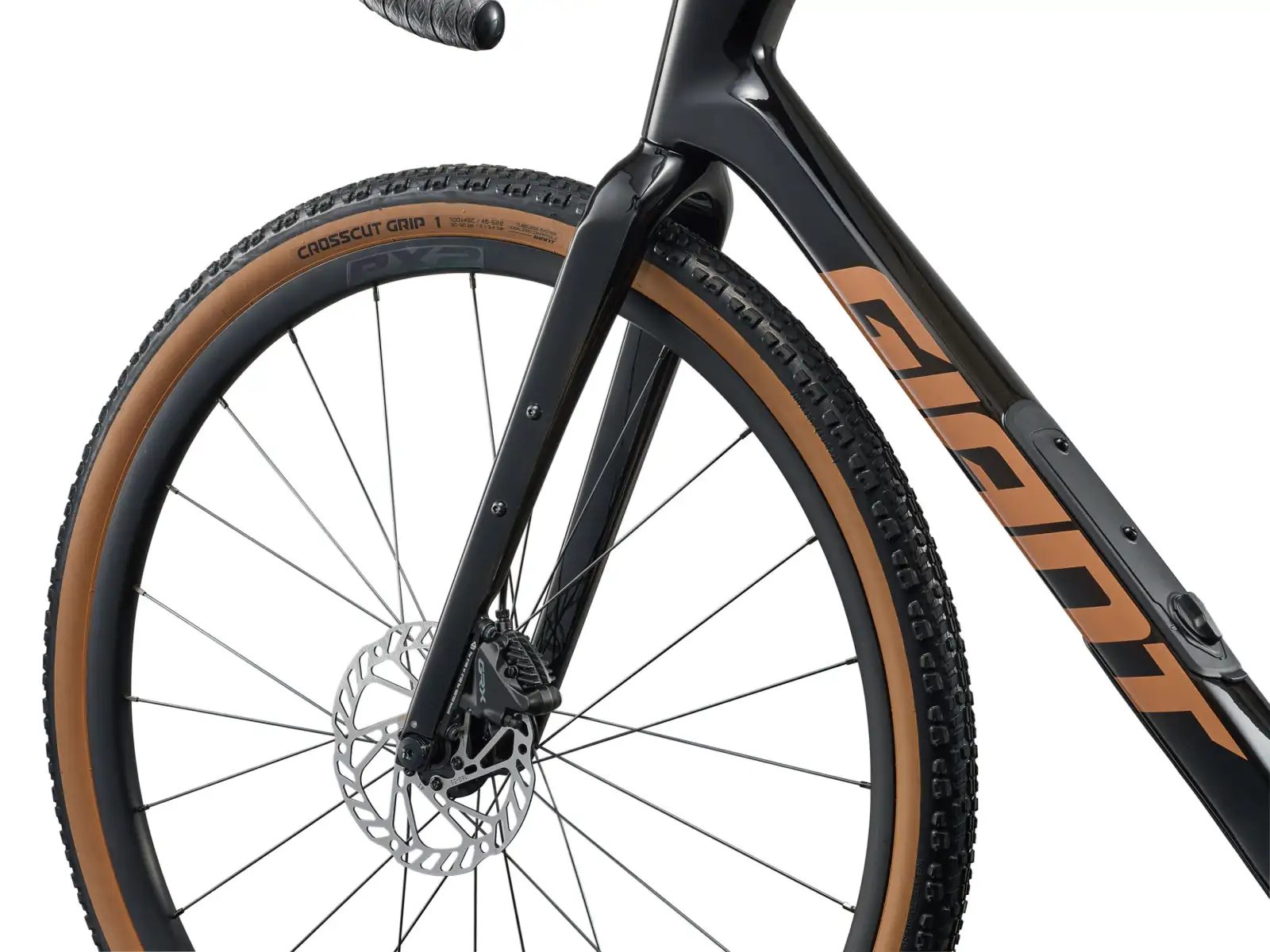 Giant Revolt Advanced 2 gravel bicykel Carbon Smoke