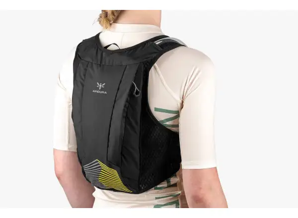 Apidura Racing Hydration cyklistická vesta 2 l čierna