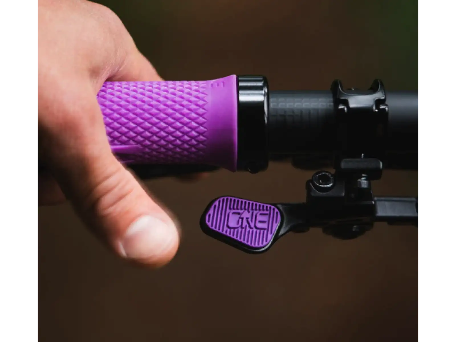 OneUp Components páčka ovládania sedlovky V3