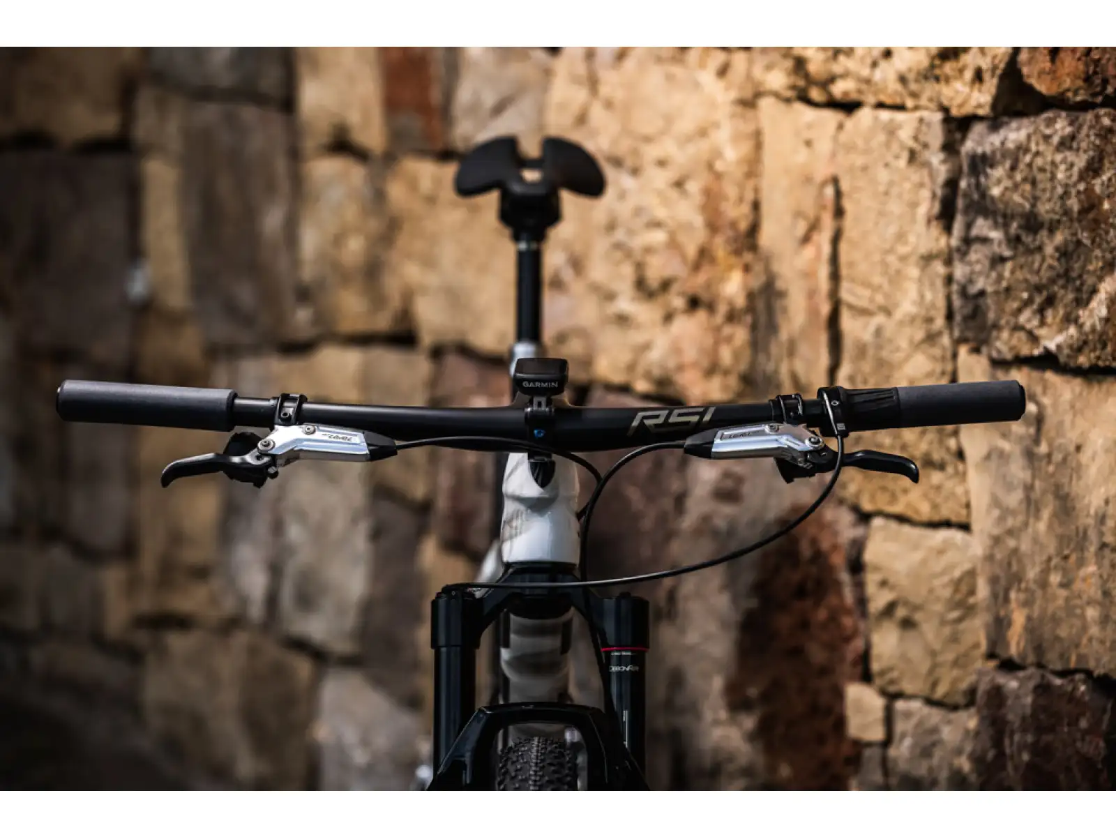 Sram Level Ultimate Stealth 4P kotúčová brzda predná