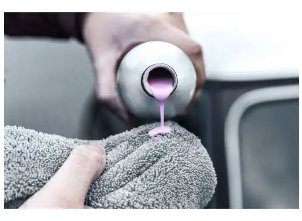 Muc-Off Microfibre Polishing Cloth utierka 24x24 cm sivá