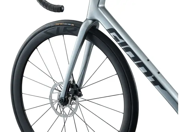 Giant TCR Advanced Pro 1 AXS cestný bicykel Tech Silver
