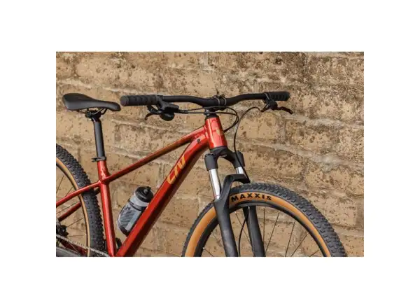 Giant Tempt 29 2 horský bicykel Mars Dust