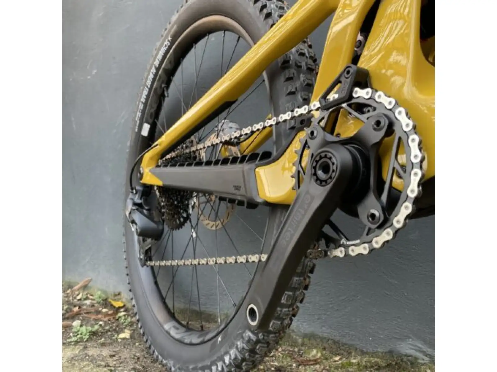 Santa Cruz Heckler SL 1 C MX S celoodpružený elektrobicykel Gloss Mustard