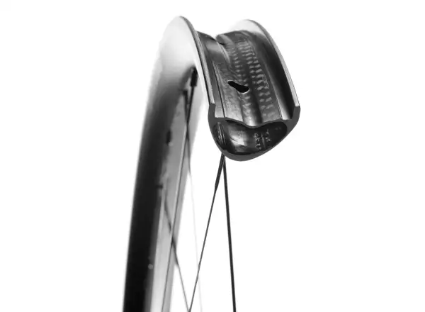 Mavic E-Crosstrail SL Carbon 29" Disc CL Boost predné vypletené koleso