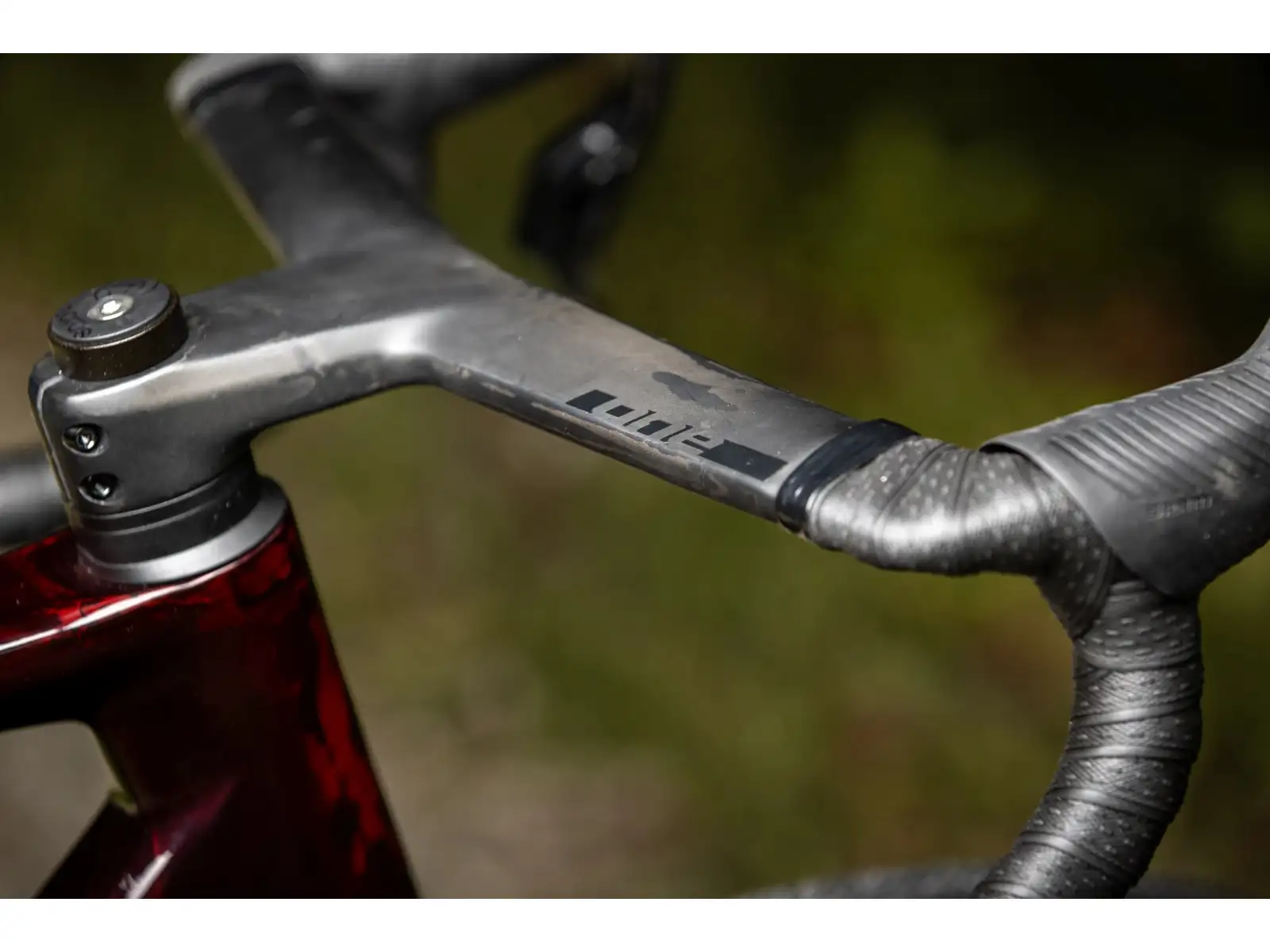 Superior XR 9.9 GR gravel bicykel Matte Carbon/Gloss Red