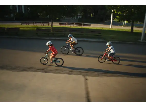 Fíha 16 Rockeeon detský bicykel (červený)