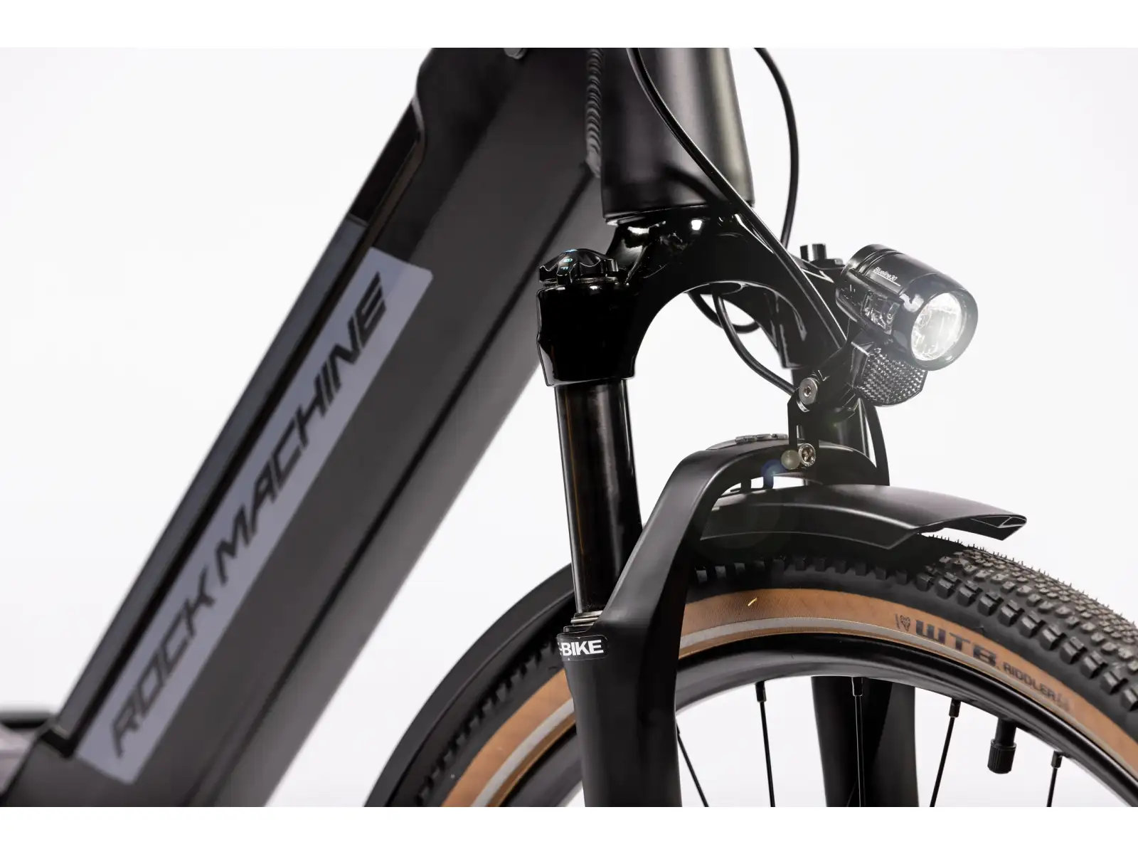 Rock Machine Crossride INT e450 Touring elektrobicykel Matte Black/Grey