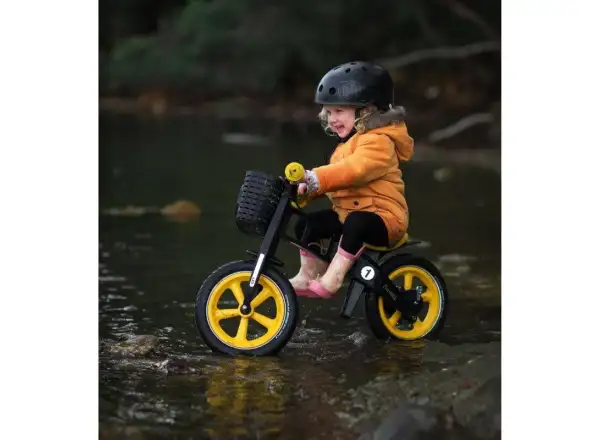 First Bike Limited Edition detské odrážadlo Yellow