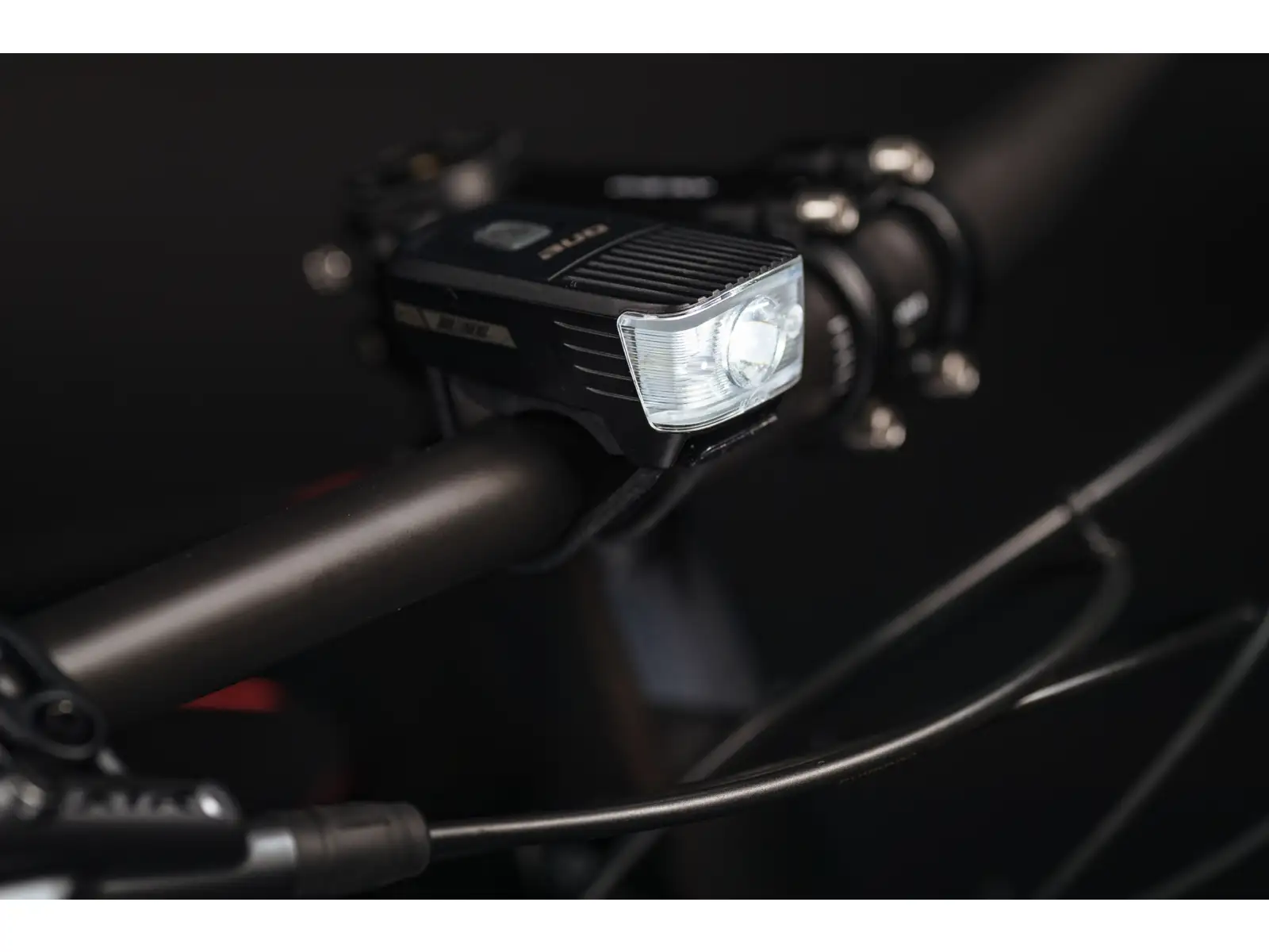 One Bikeparts F.Light 50 svetlo black/grey