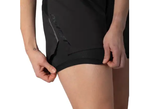 Dynafit Alpine Pro 2v1 dámske bežecké kraťasy Black Out