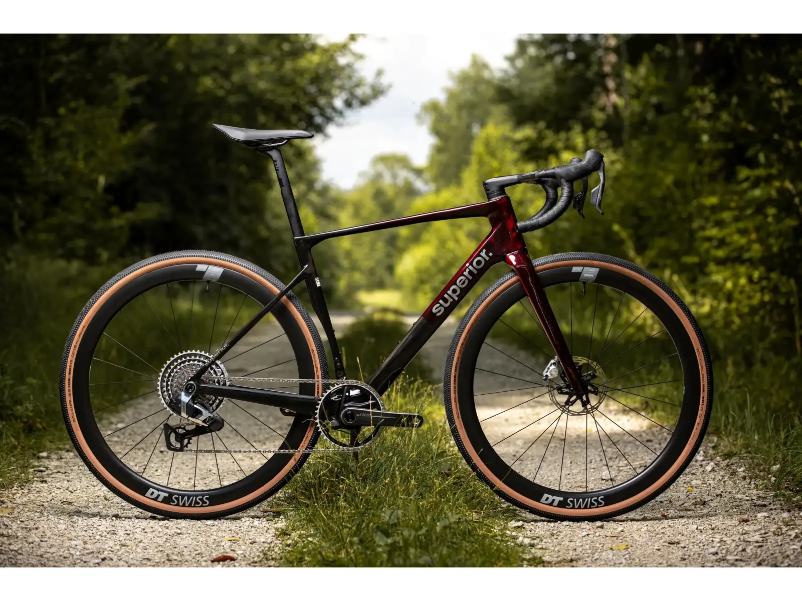 Superior XR 9.9 GR gravel bicykel Matte Carbon/Gloss Red