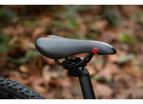 Superior Team 20 Matte Black/Hologram Chrome/Team Red detský bicykel