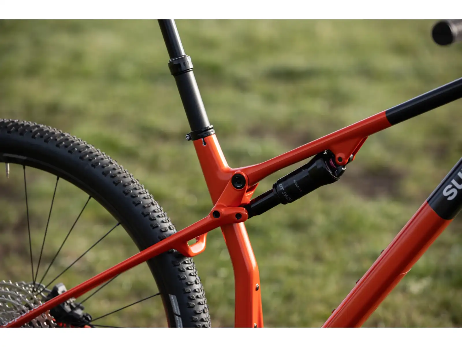 Superior XF 9.6 RC horský bicykel Gloss Red/Black