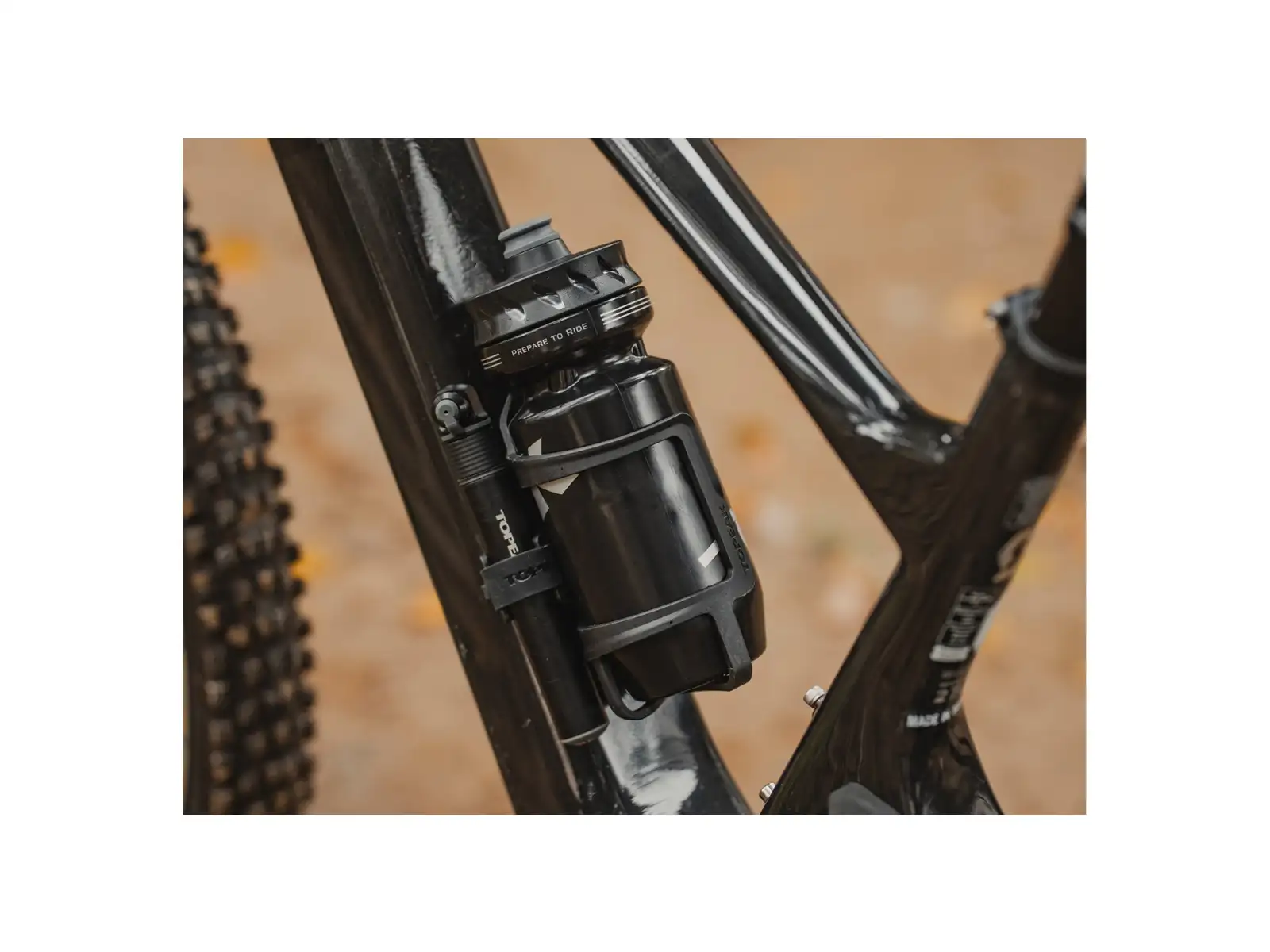 Topeak košík na fľašu Shuttle Sidecage W/side mount pravá strana