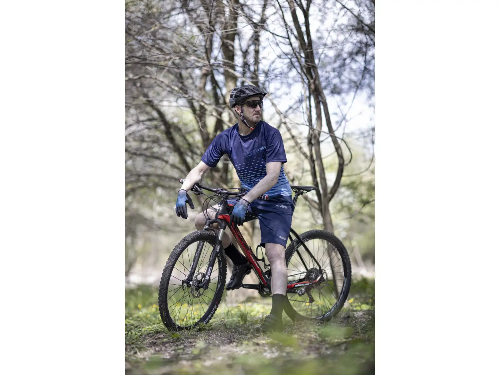 Force Blade MTB pánske kraťasy bez vložky tmavomodré.
