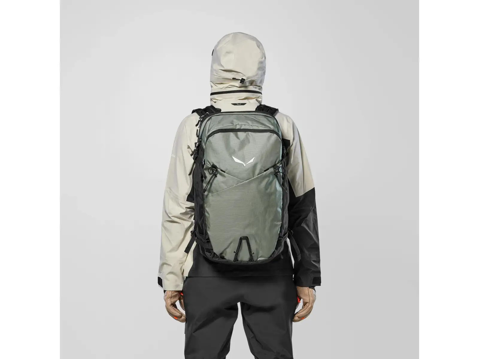 Salewa Sella Tour 30L dámsky batoh Shadow/Black Out