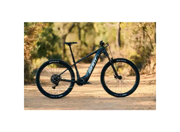 Giant Fathom E+ elektrobicykel Gunmetal Black