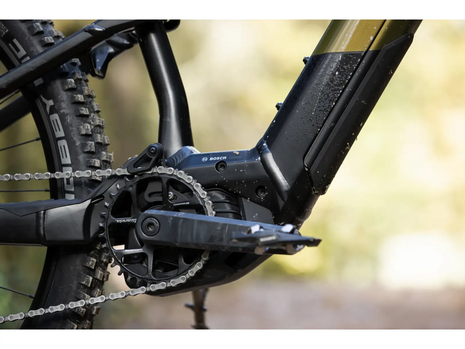 Celoodpružený elektrický bicykel Superior eXF 6.8