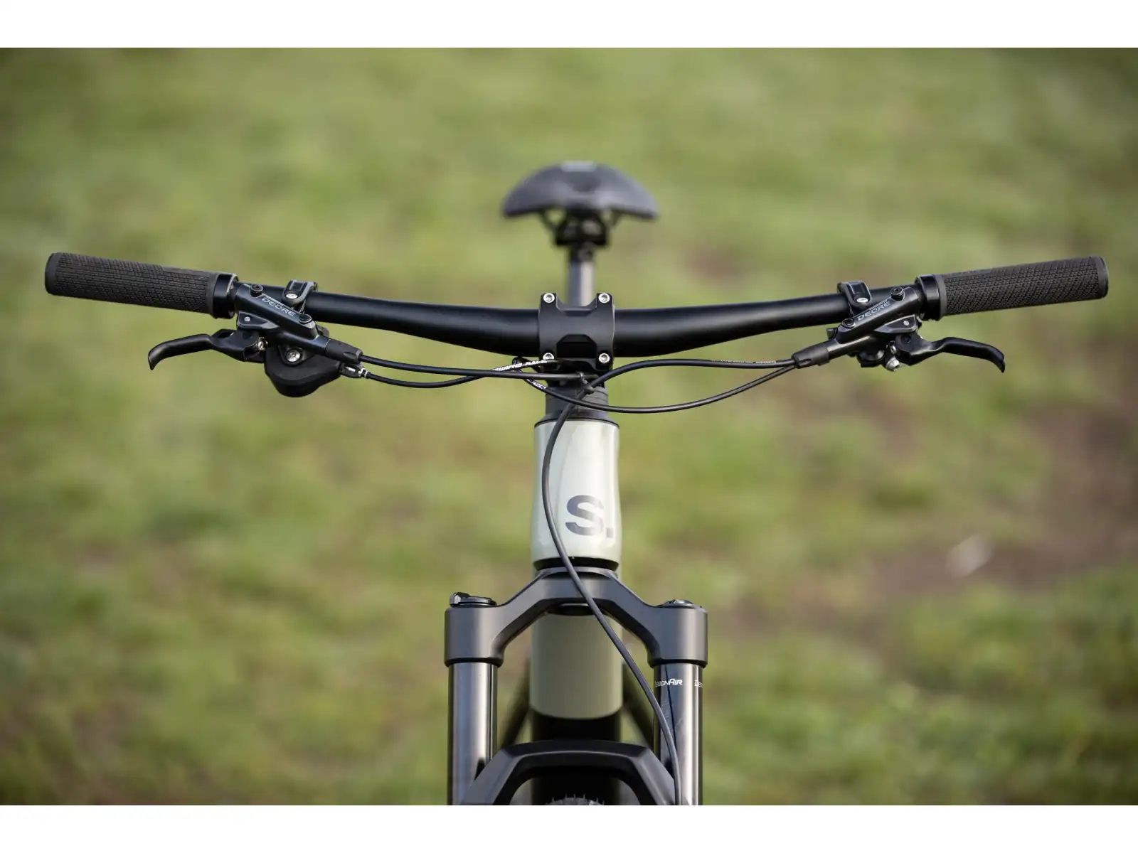 SuperiorSuperior XF 9.6 DC horský bicykel Matte Carbon/Grey
