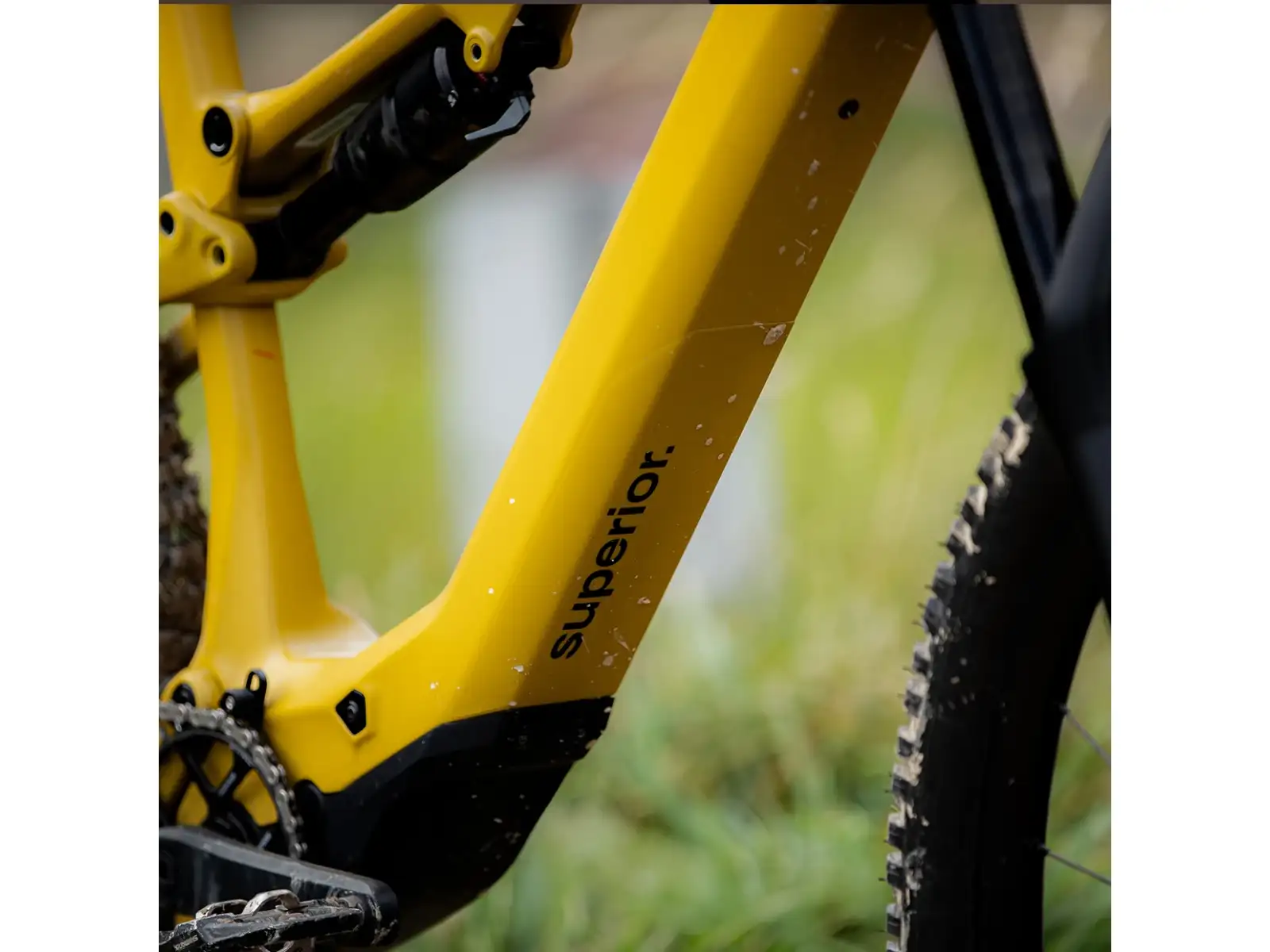 Superior iXF 9.2 celoodpružený elektrobicykel Matte Mustard
