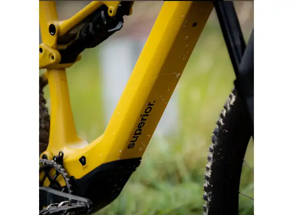 Superior iXF 9.2 celoodpružený elektrobicykel Matte Mustard