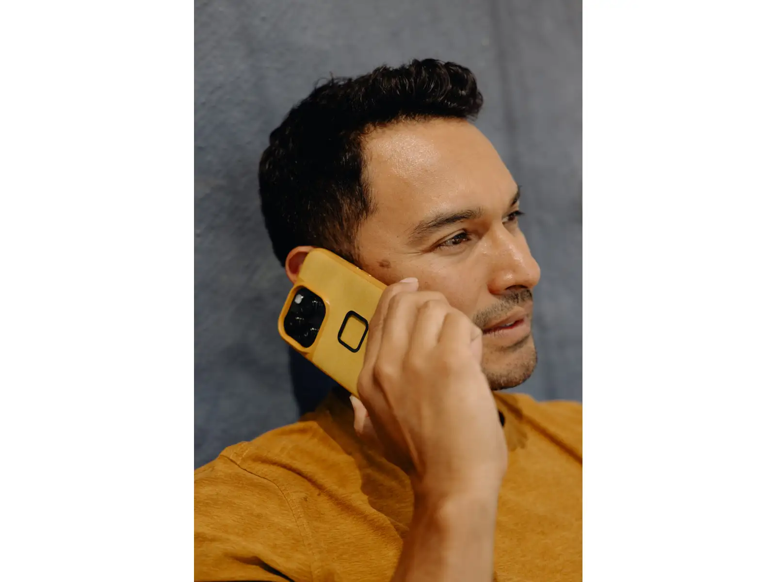 Peak Design Everyday Loop V2 kryt pre iPhone 15 Pro Charcoal