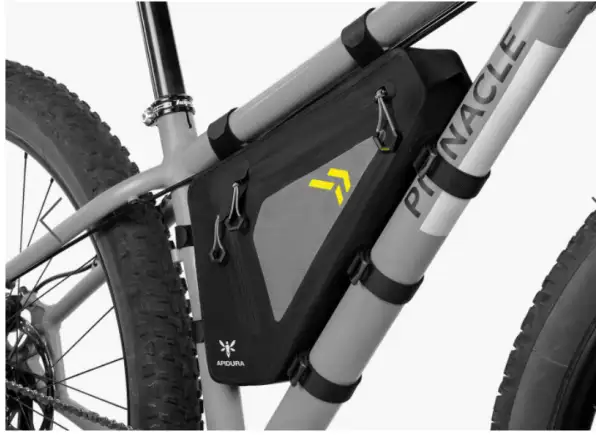 Apidura Backcountry rámová taška 2,5 l čierna/sivá