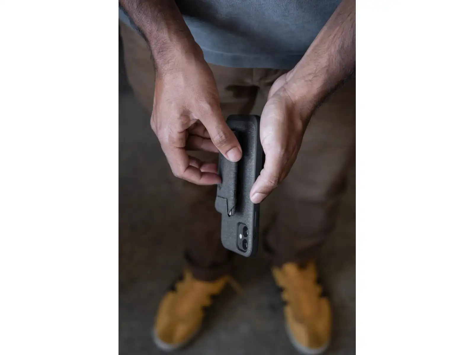 Peak Design Peňaženka Slim magnetická peňaženka na mobil Charcoal