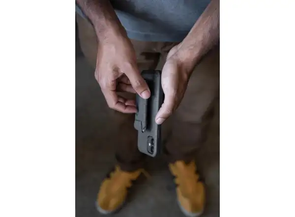Peak Design Peňaženka Slim magnetická peňaženka na mobil Charcoal