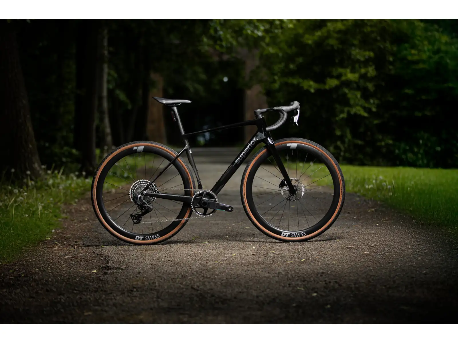 Superior XR 9.8 GR gravel bicykel Matte Carbon/Gloss Black