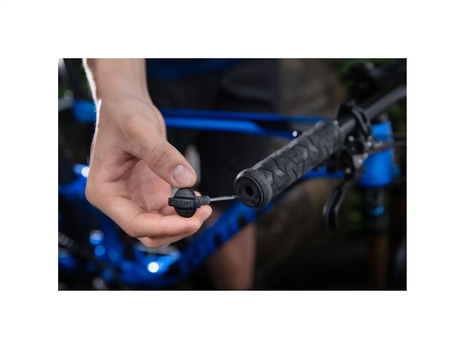Giant Clutch Bar End Storage Súprava na opravu bezdušových plášťov