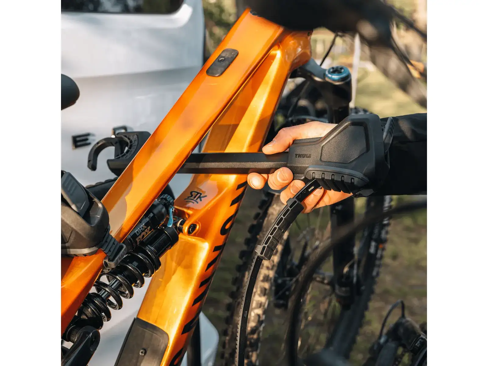 Thule VeloSpace 3 nosič pre 3 bicykle na ťažné zariadenie